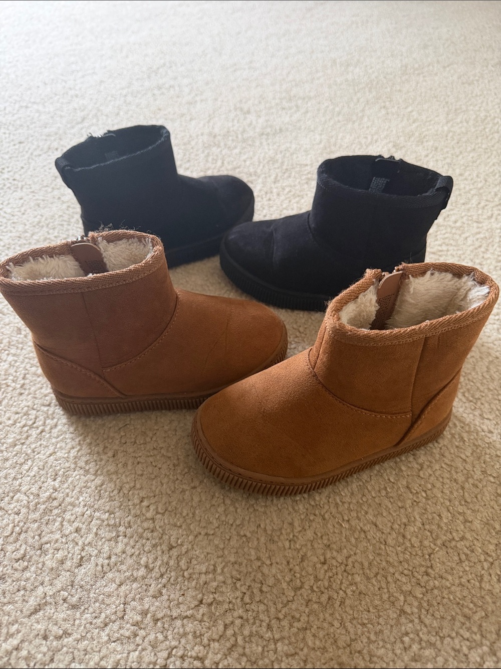 Cat and Jack Arlo brown and black size 7 fur boots (Ugg style)